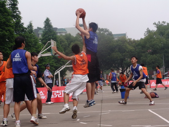 不仅实现